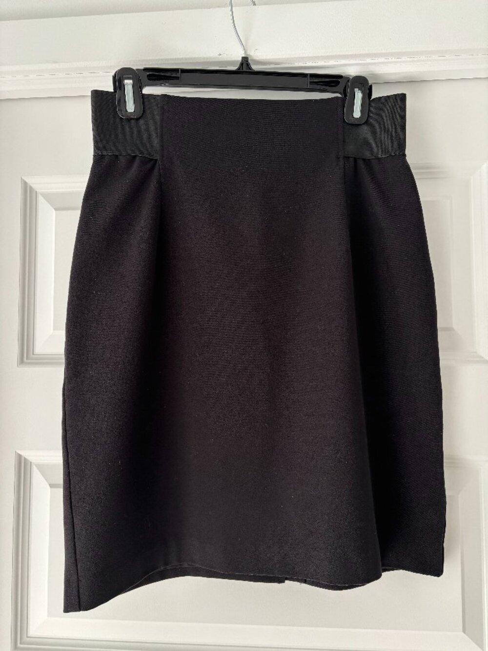 ✨ Jacob Black Pencil Skirt – Classic Workwear ✨